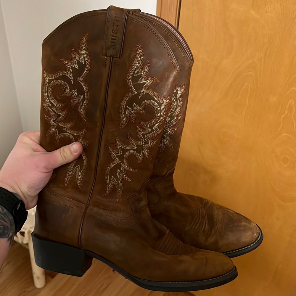 Mens Justin Cowboy boots size 11EE